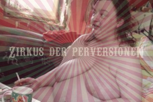 Schlampe und Freak.